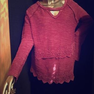Mauve/burgundy scalloped sweater